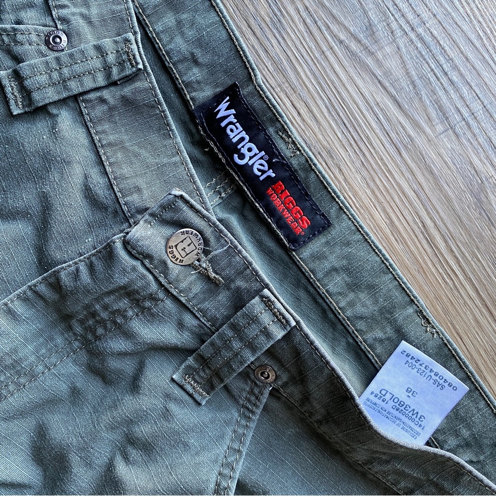 Wrangler Riggs Shorts - Picture 3 of 5